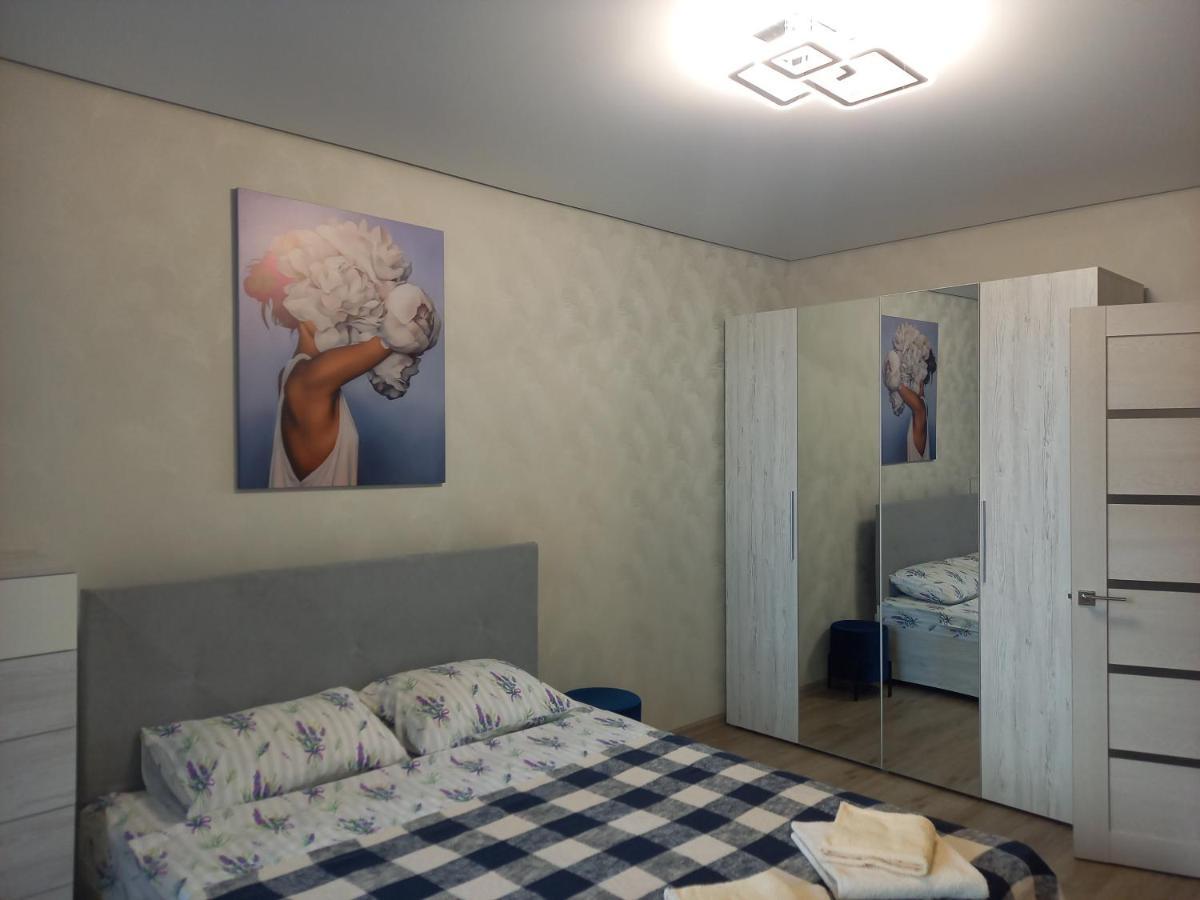 Апартаменти Центр, Промінь 2 Lutsk Ngoại thất bức ảnh